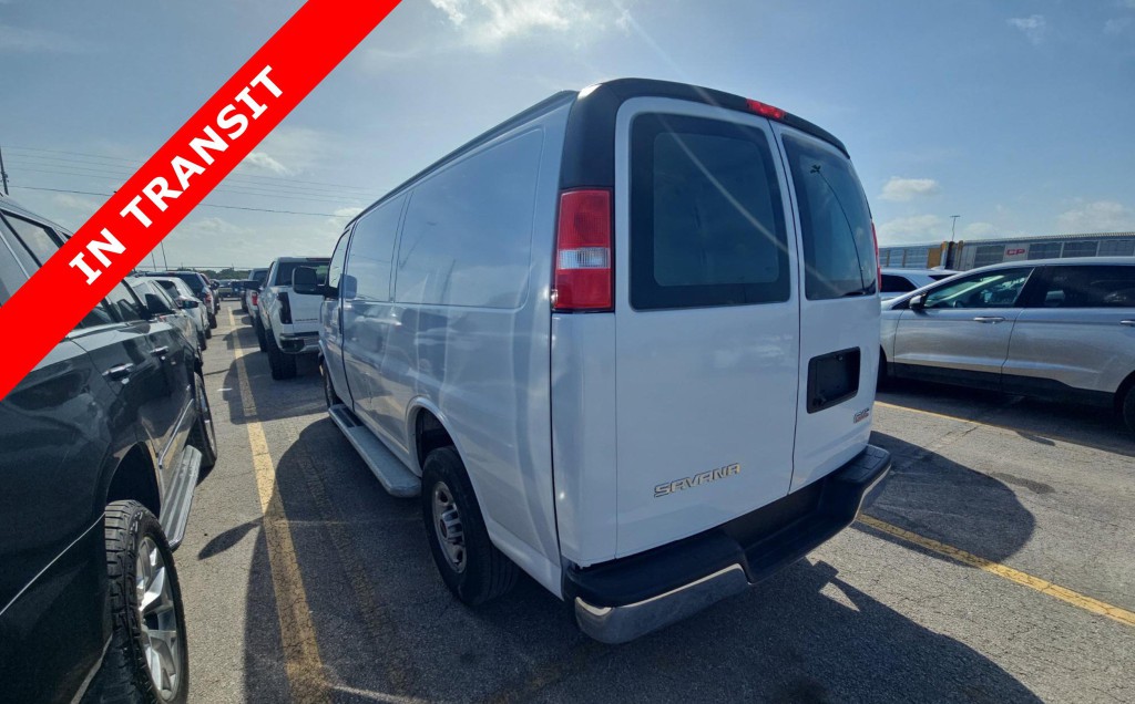 2023 GMC Savana Image 6