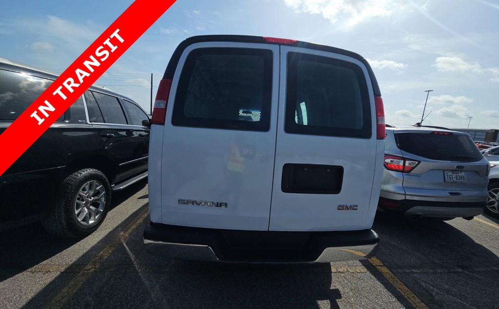 2023 GMC Savana Image 7