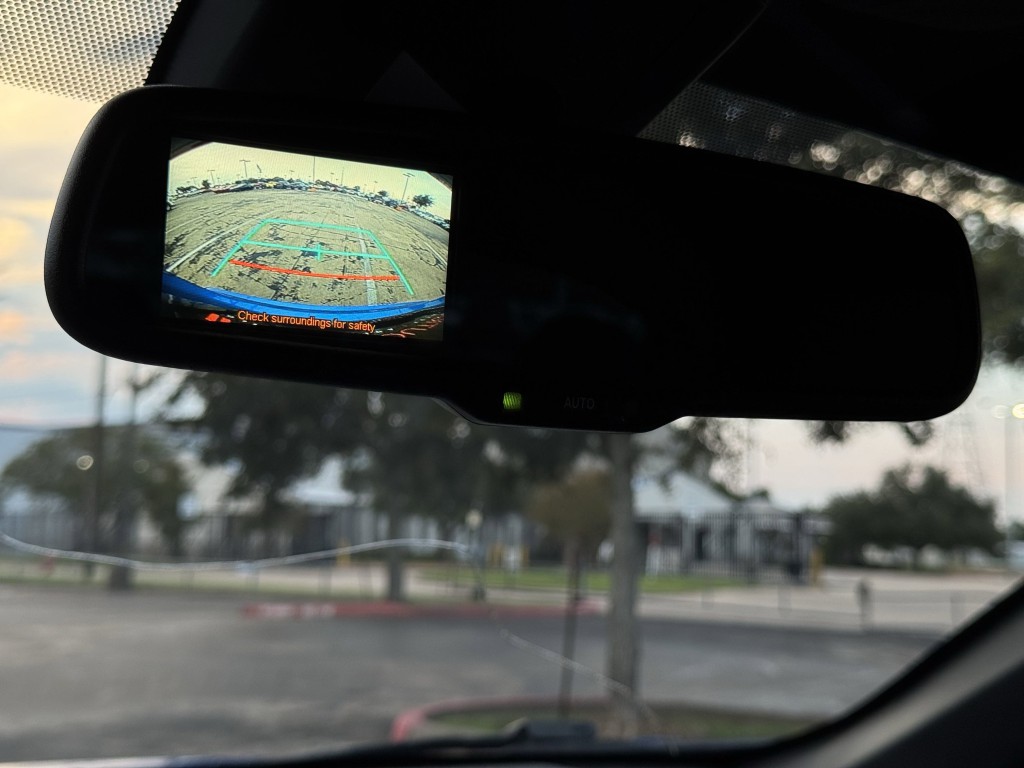 2018 Toyota C-HR Image 17