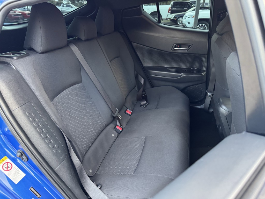 2018 Toyota C-HR Image 22