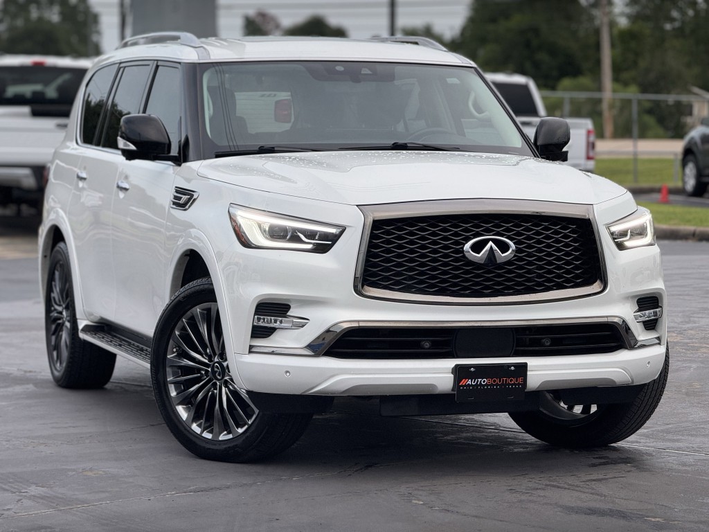 2022 INFINITI QX80 Image 3