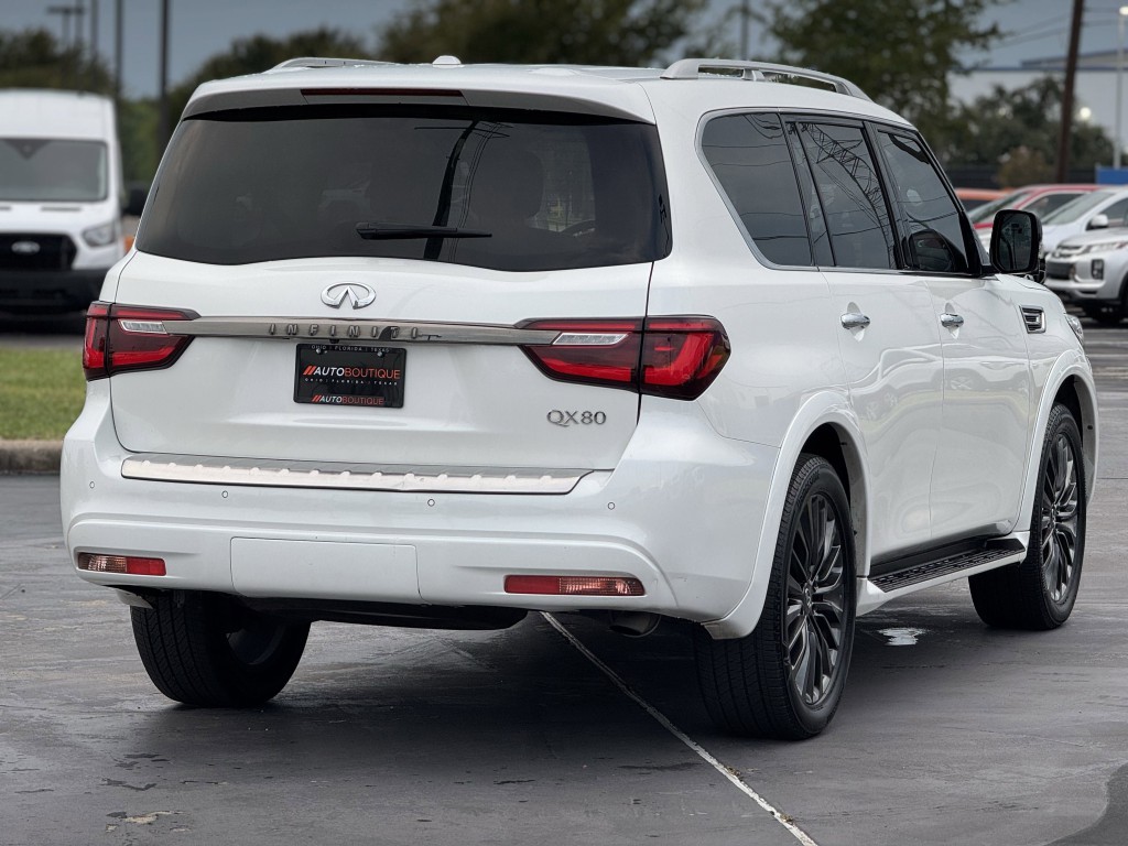 2022 INFINITI QX80 Image 11