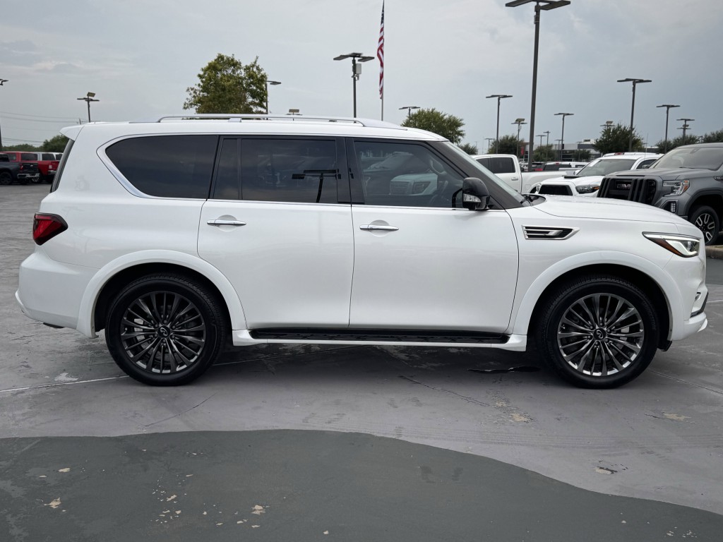 2022 INFINITI QX80 Image 13