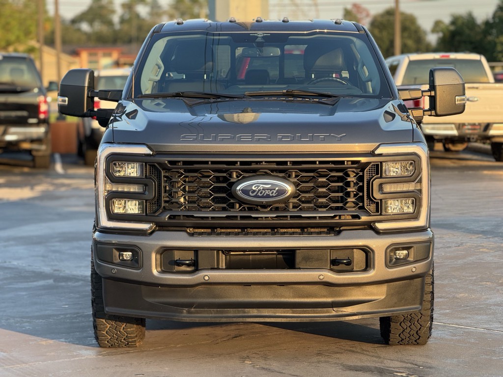2023 Ford F-350 Image 6