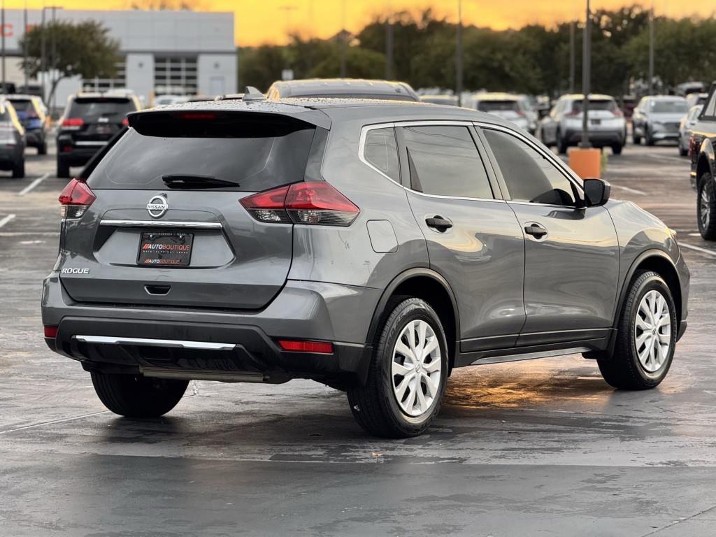 2020 Nissan Rogue Image 10