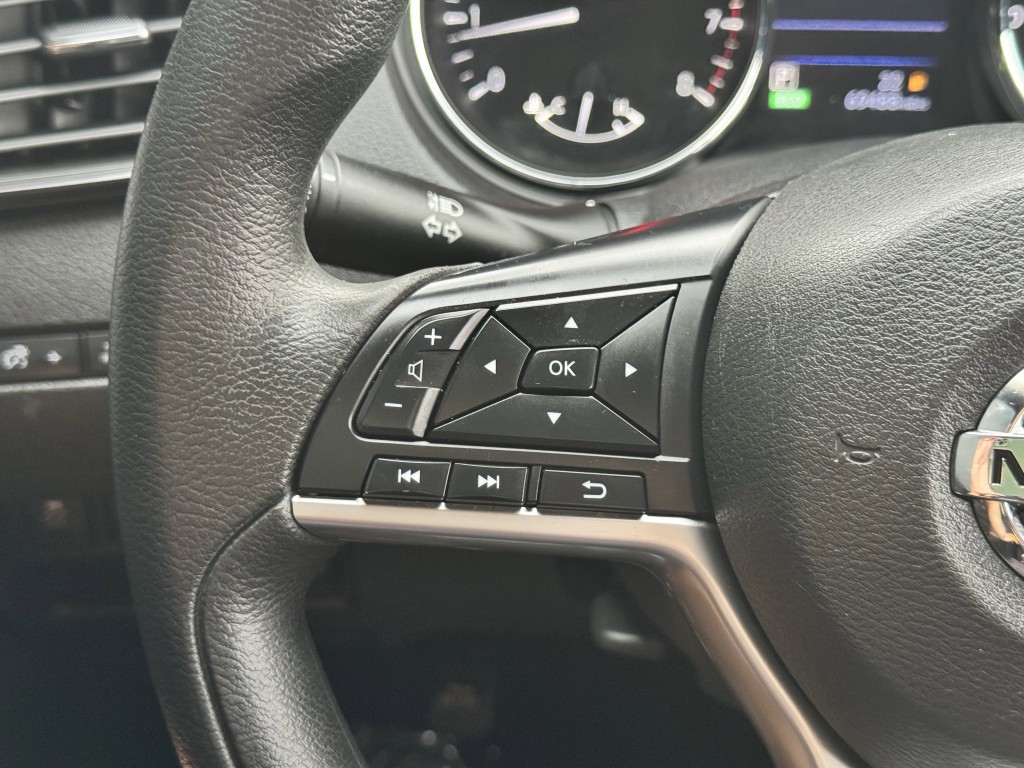 2020 Nissan Rogue Image 16