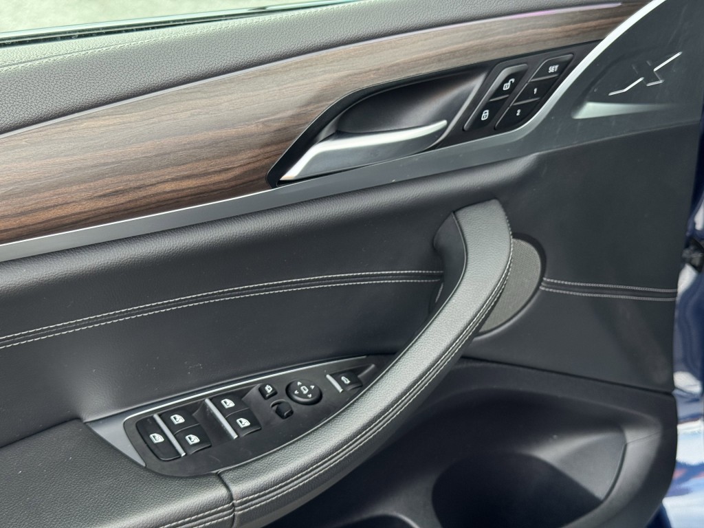 2019 BMW X4 Image 25