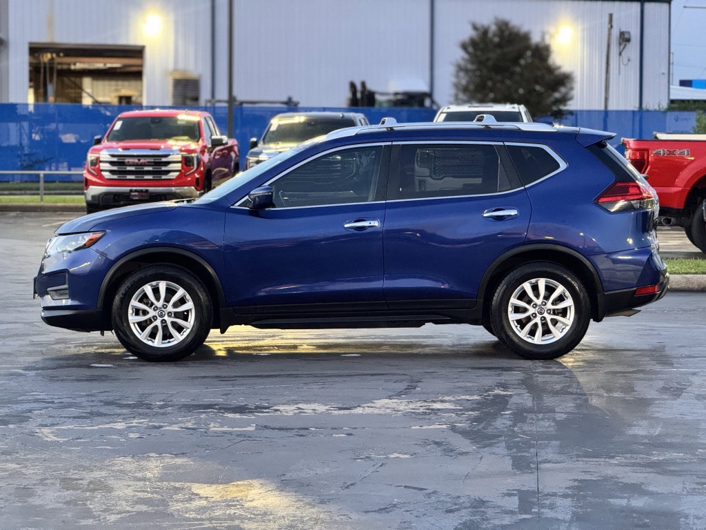 2017 Nissan Rogue Image 8