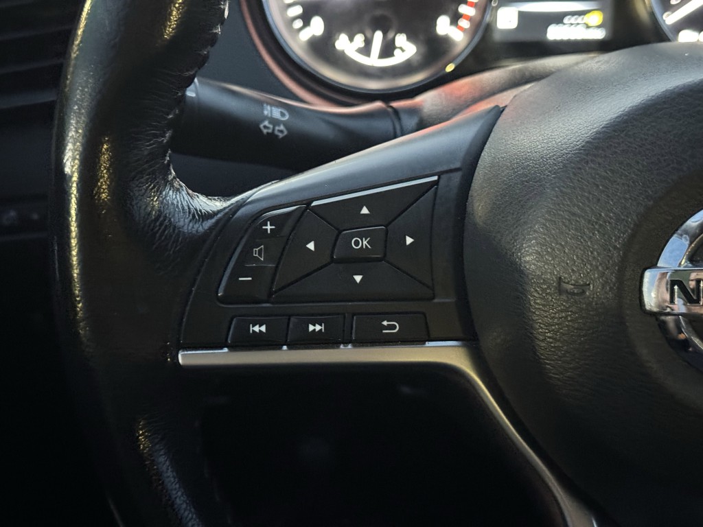 2017 Nissan Rogue Image 16