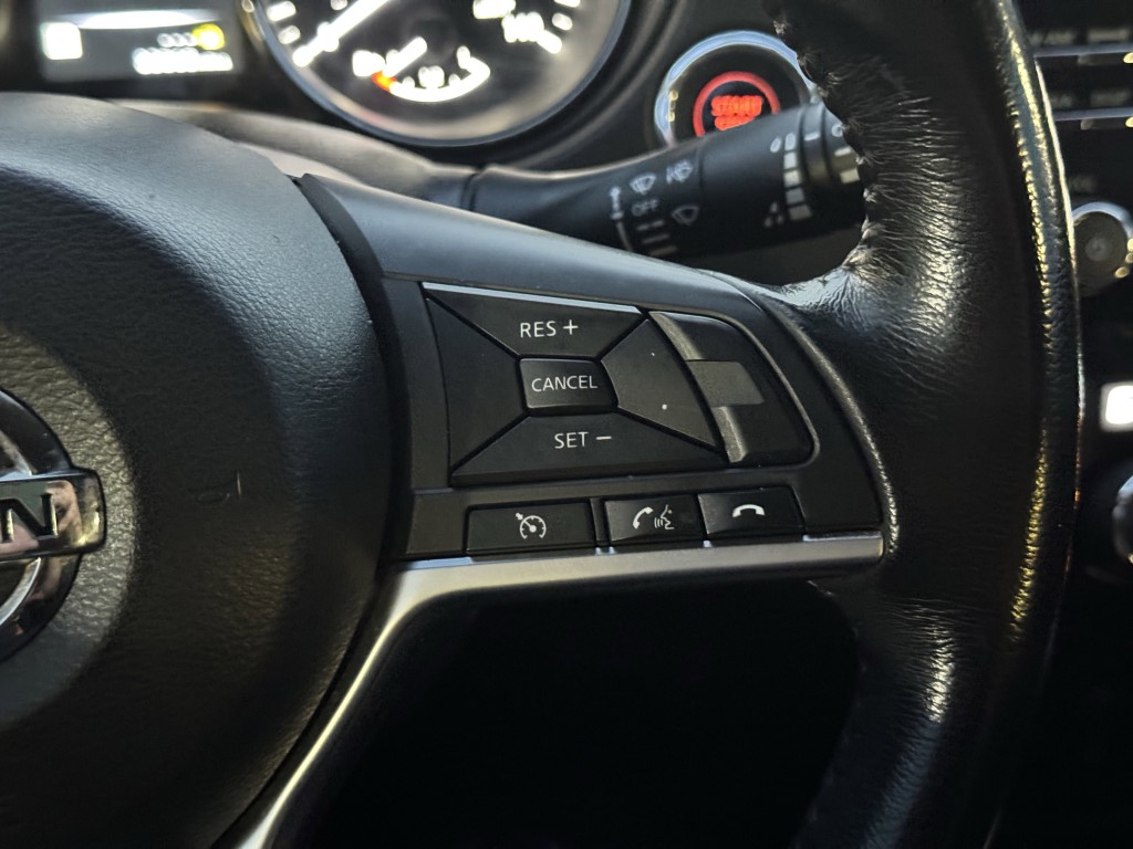 2017 Nissan Rogue Image 17