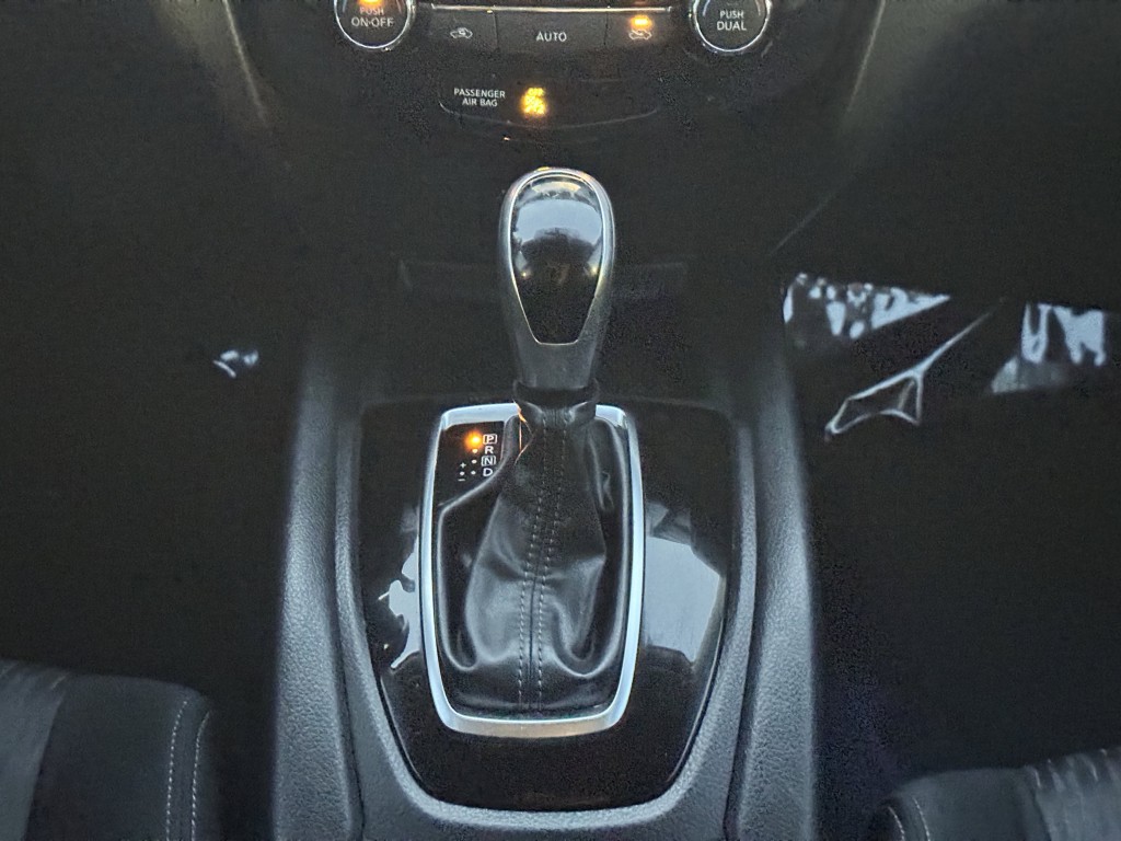 2017 Nissan Rogue Image 21