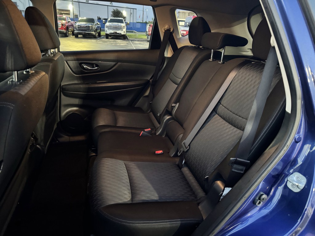 2017 Nissan Rogue Image 26