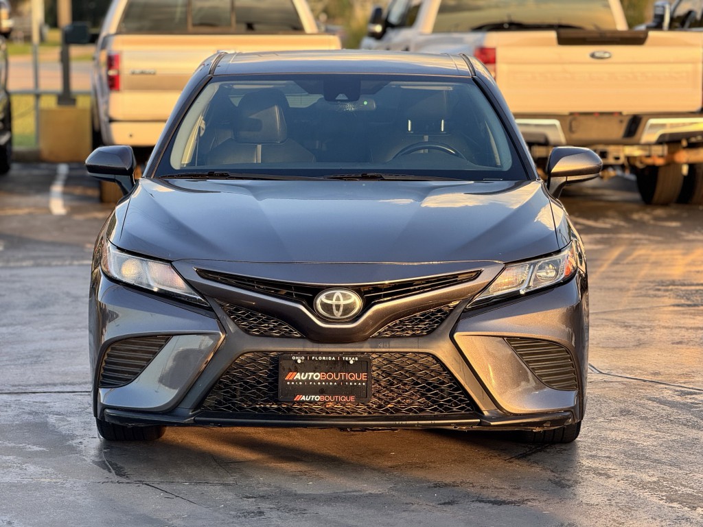 2019 Toyota Camry Image 5