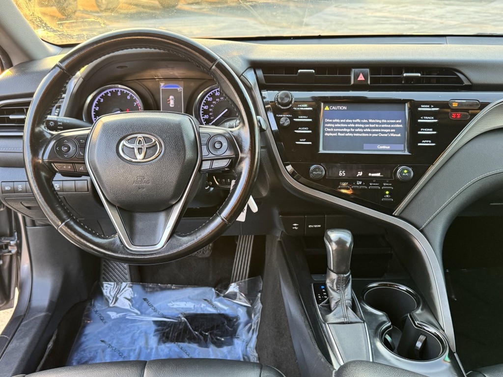 2019 Toyota Camry Image 14