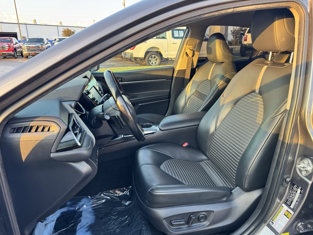 2019 Toyota Camry Image 22