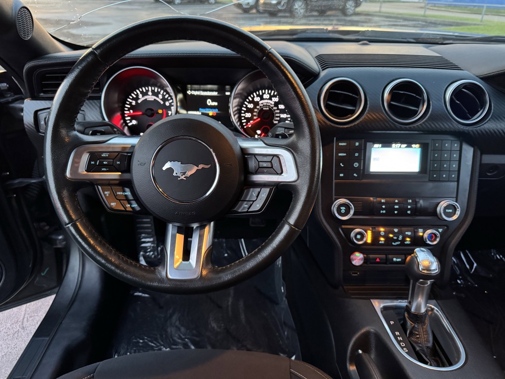 2020 Ford Mustang Image 14