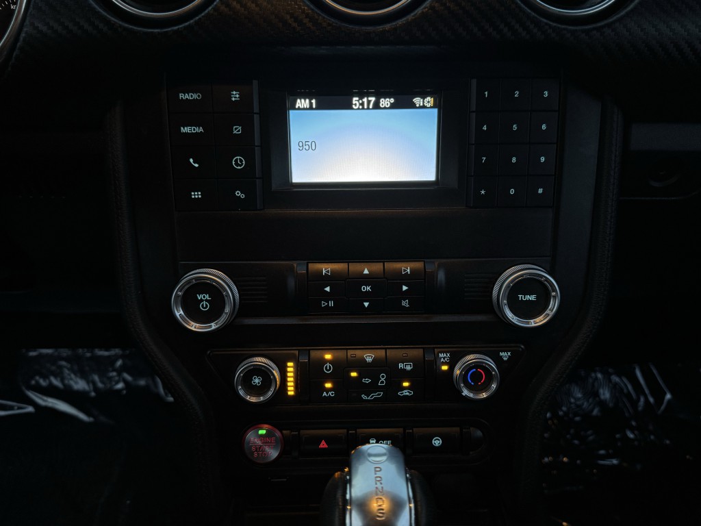 2020 Ford Mustang Image 17