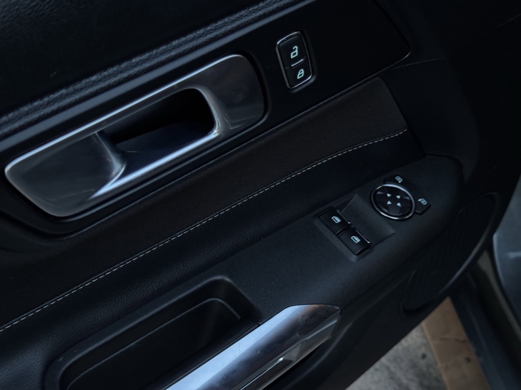 2020 Ford Mustang Image 20