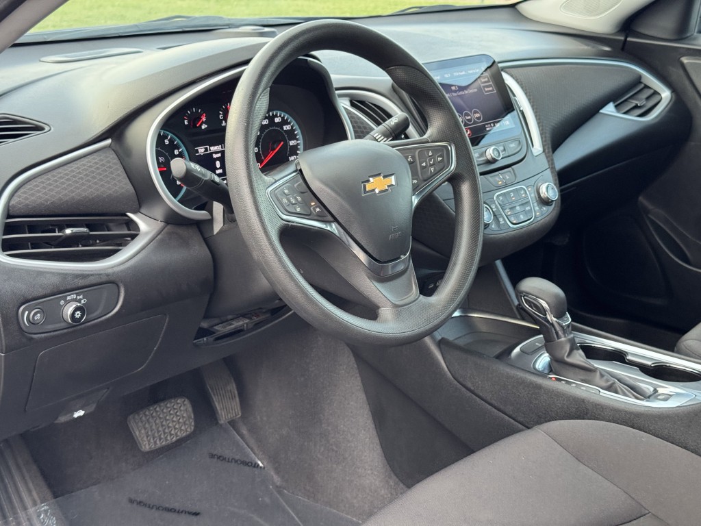 2023 Chevrolet Malibu Image 12