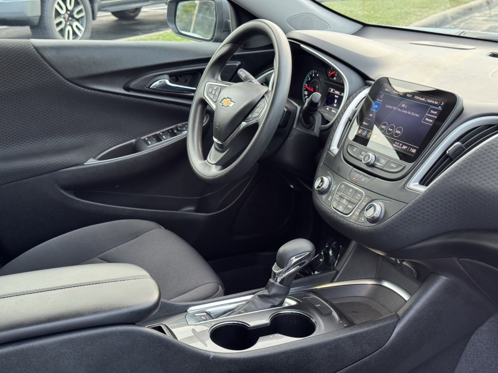 2023 Chevrolet Malibu Image 13