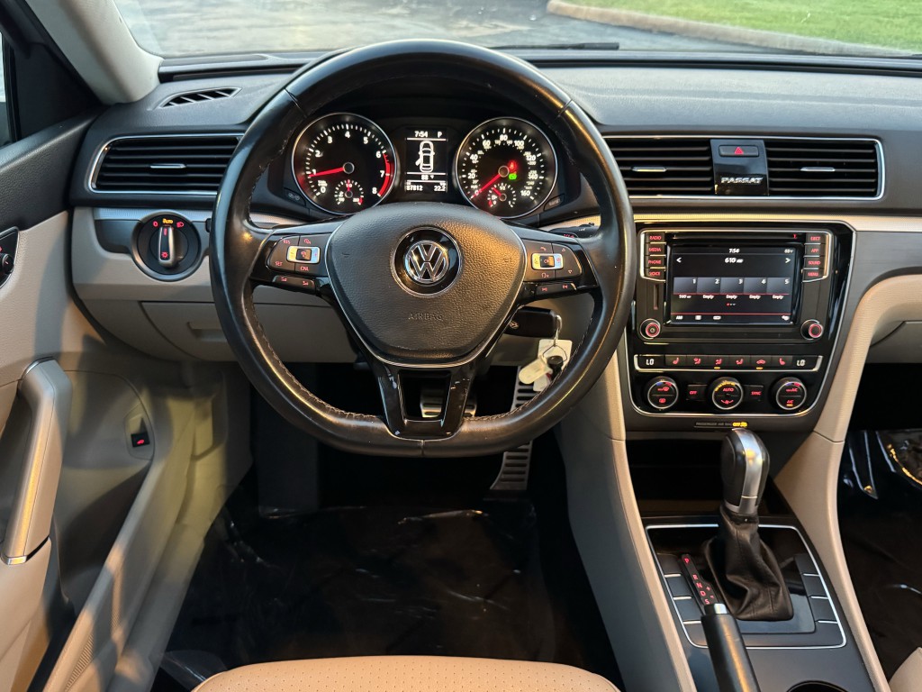 2018 Volkswagen Passat Image 14