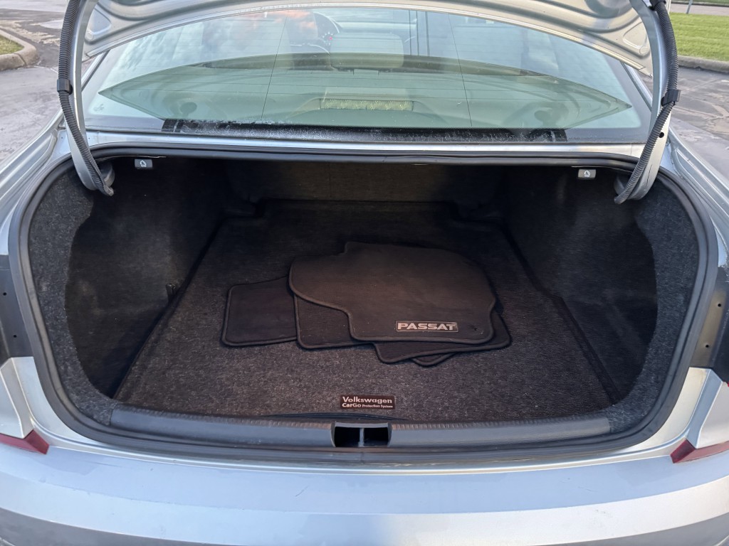 2018 Volkswagen Passat Image 27