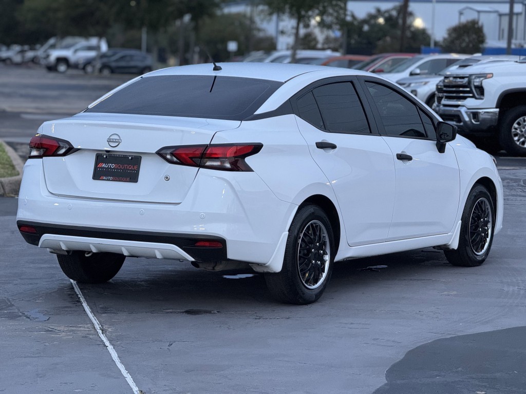 2024 Nissan Versa Image 9