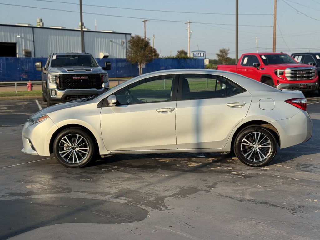 2016 Toyota Corolla Image 10