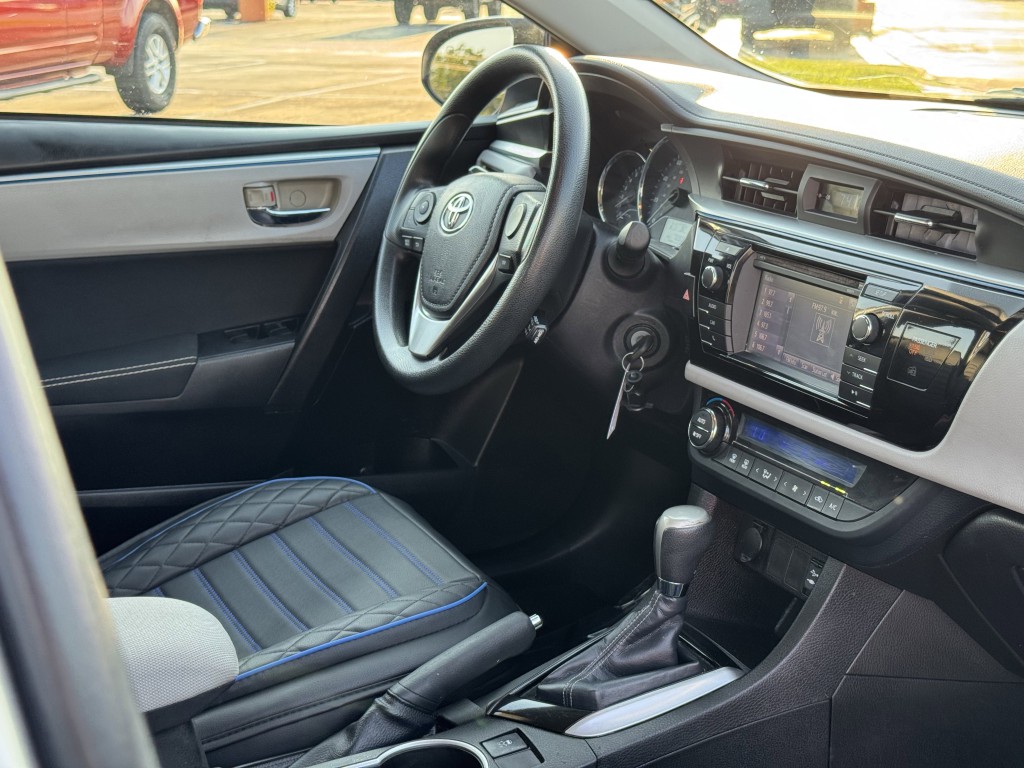 2016 Toyota Corolla Image 13
