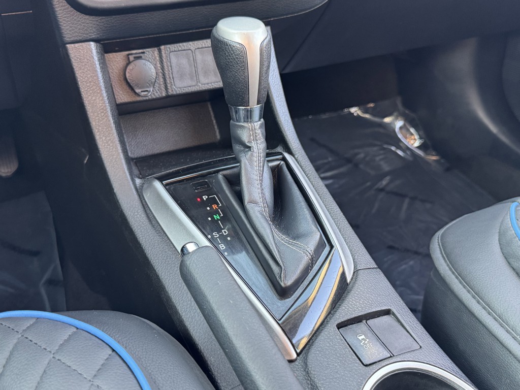 2016 Toyota Corolla Image 21