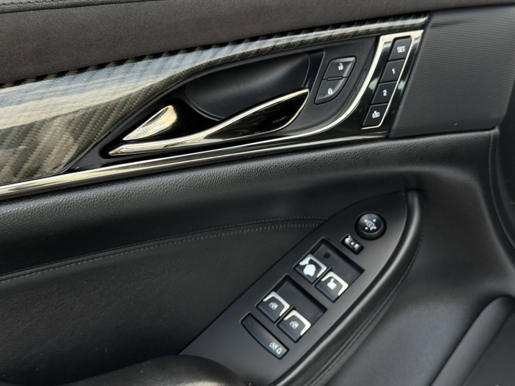 2018 Cadillac CTS Image 29