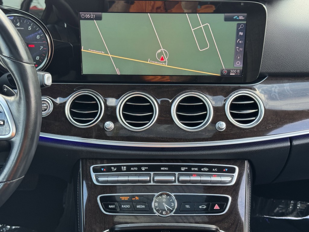 2019 Mercedes-Benz E-Class Image 20