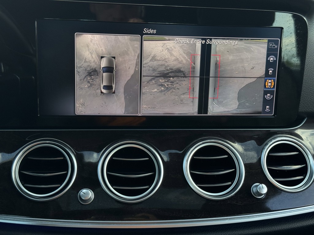 2019 Mercedes-Benz E-Class Image 21