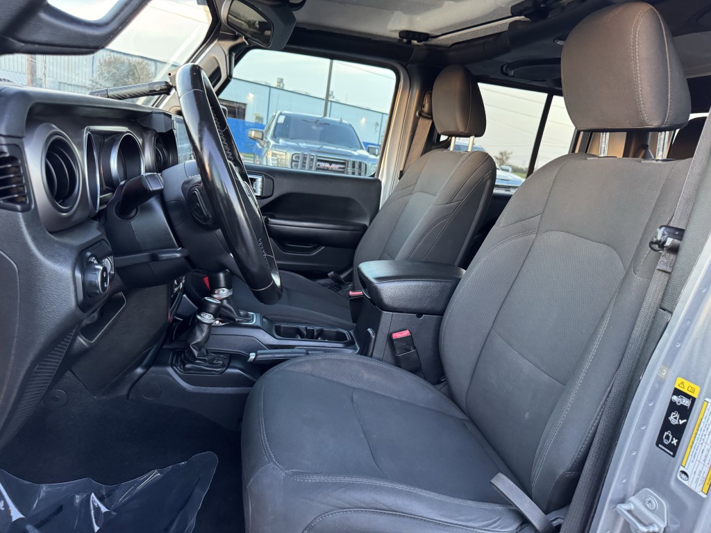 2020 Jeep Gladiator Image 17