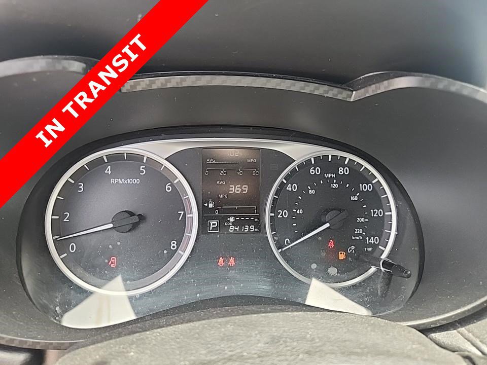 2022 Nissan Versa Image 8