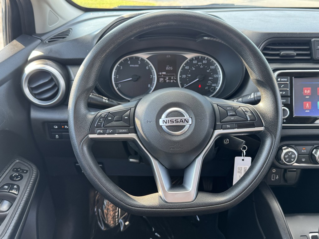 2022 Nissan Versa Image 13
