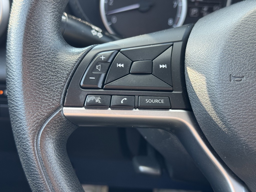 2022 Nissan Versa Image 15