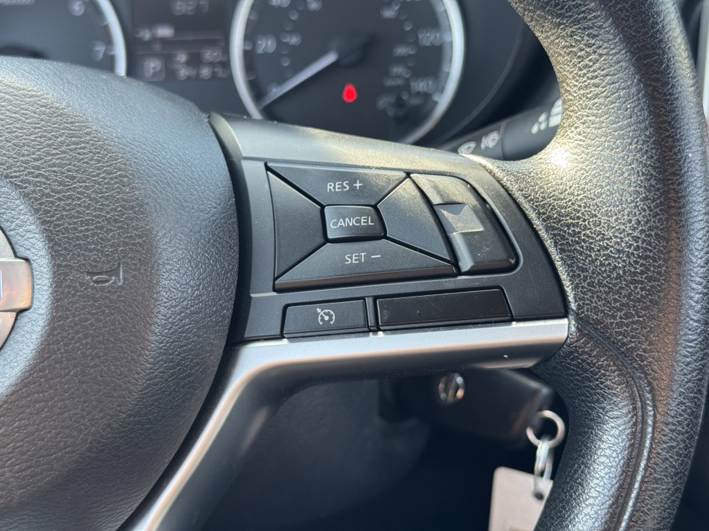 2022 Nissan Versa Image 16