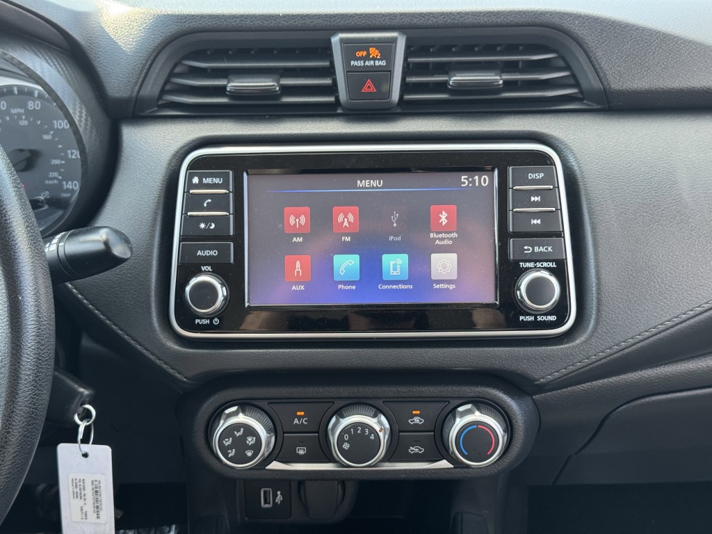 2022 Nissan Versa Image 17