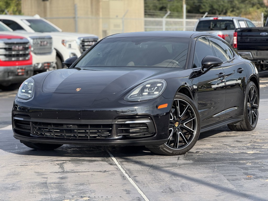 2018 Porsche Panamera Image 5