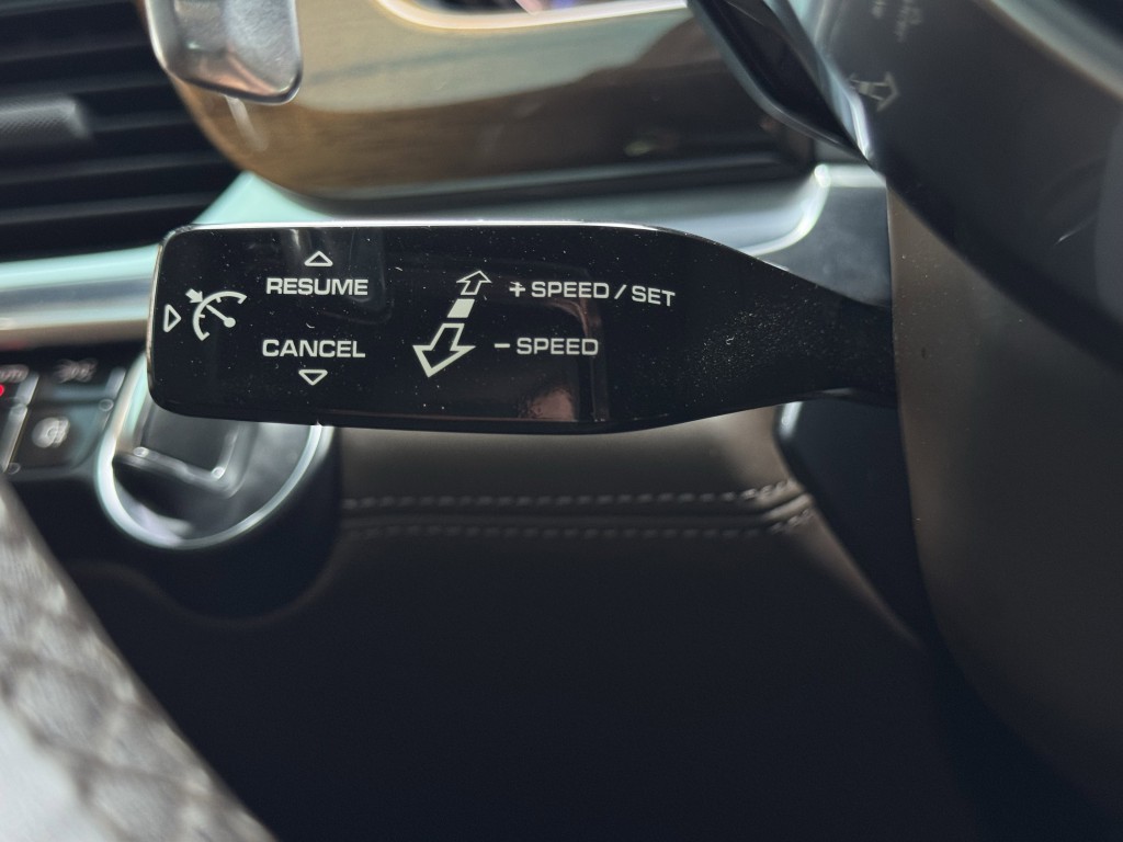 2018 Porsche Panamera Image 31
