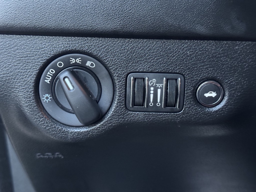2021 Dodge Charger Image 26