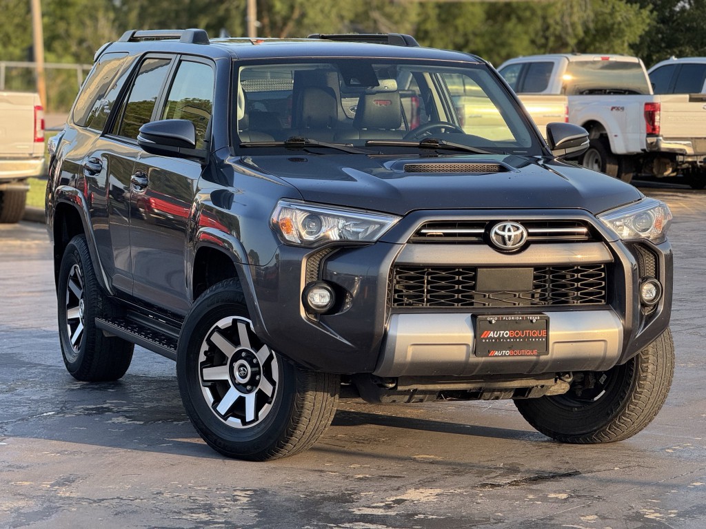 2023 Toyota 4Runner Image 3
