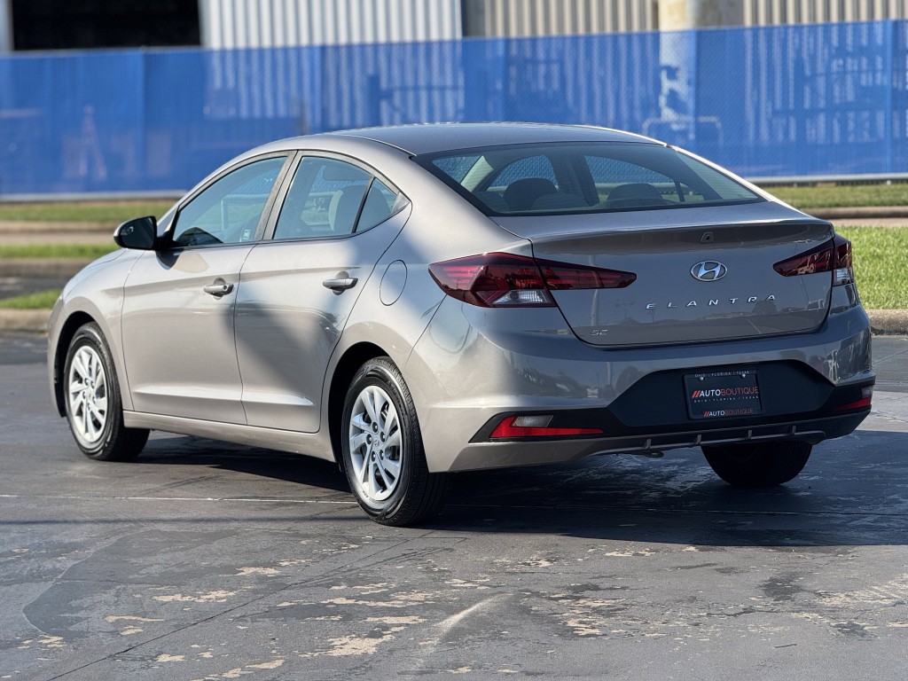 2020 Hyundai Elantra Image 8