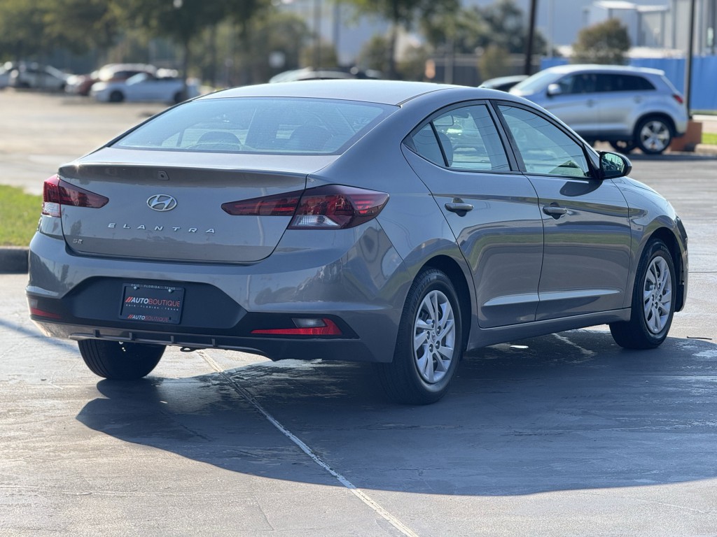 2020 Hyundai Elantra Image 9