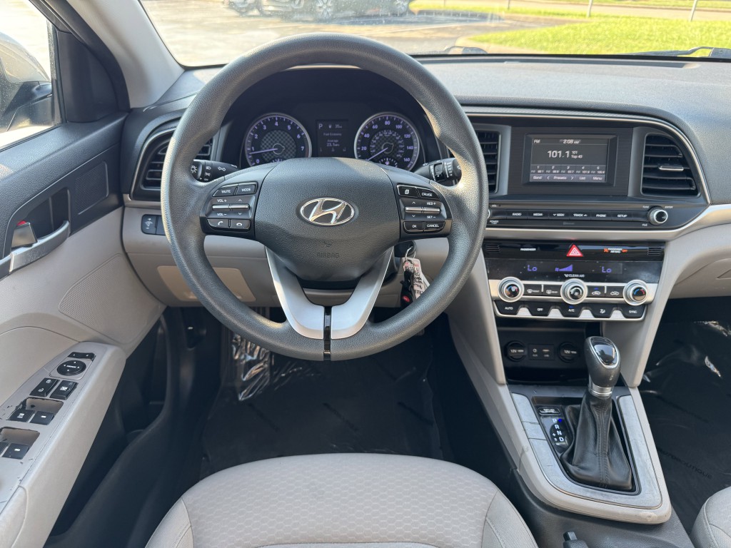 2020 Hyundai Elantra Image 13