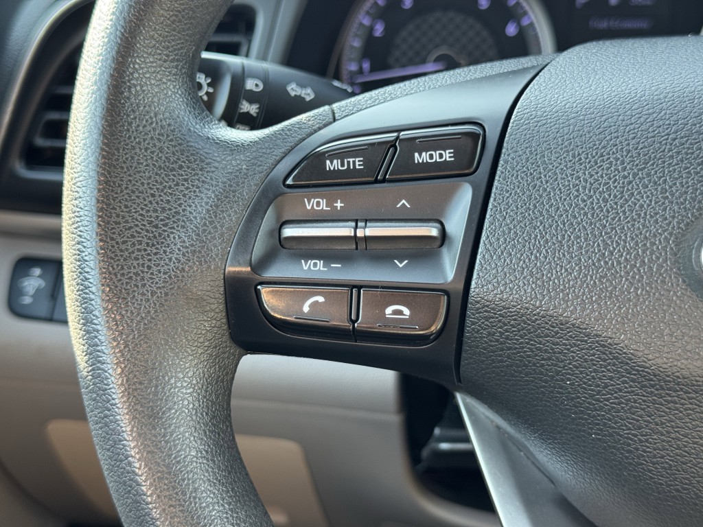 2020 Hyundai Elantra Image 15