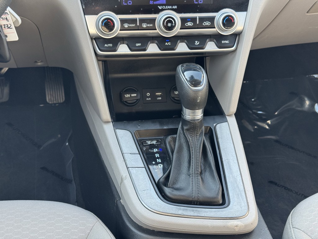 2020 Hyundai Elantra Image 20