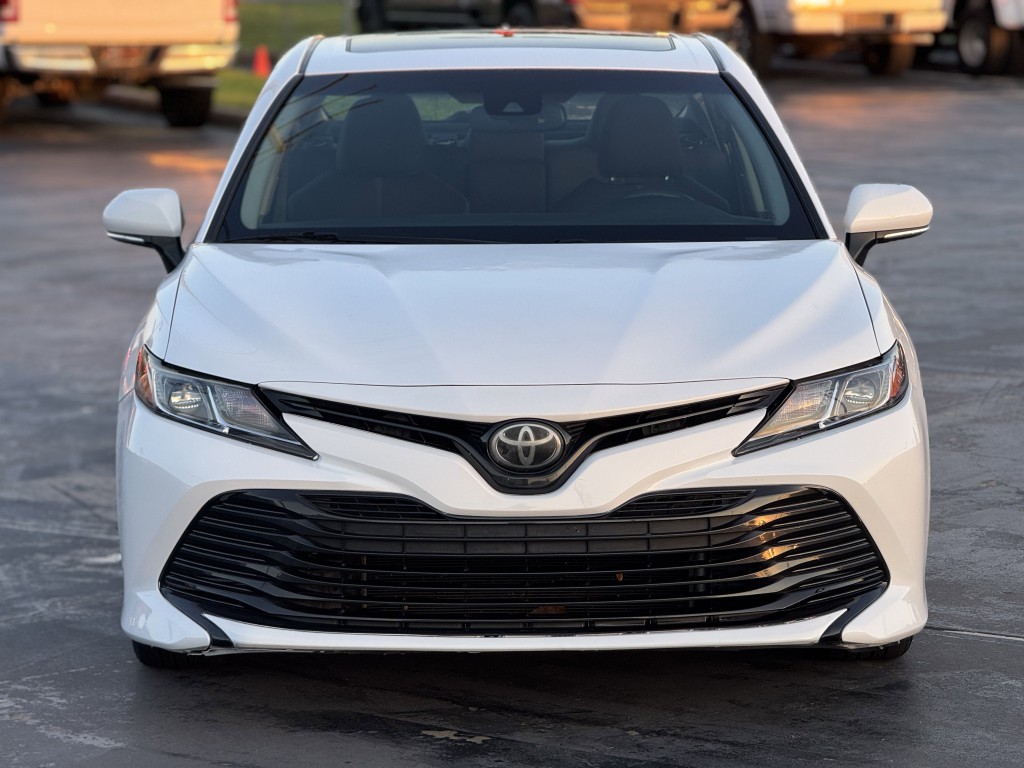 2018 Toyota Camry Image 6