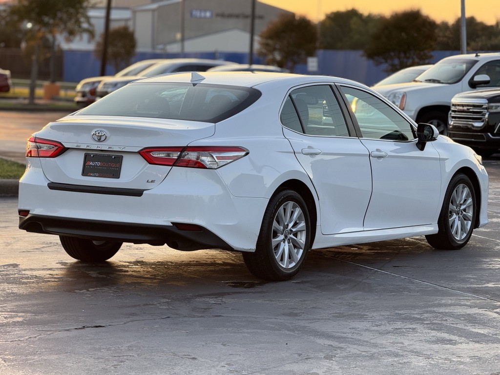 2018 Toyota Camry Image 8